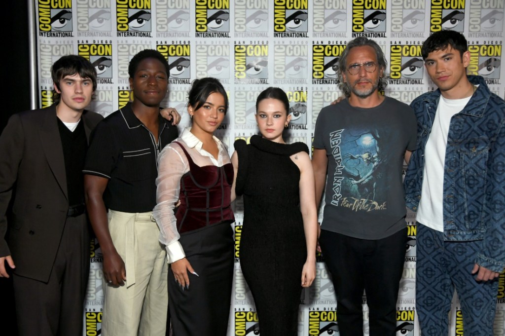 Noticias: LOS PARTICIPANTES DE SAN DIEGO COMIC-CON 2024 FUERON ATERRORIZADOS POR FACEHUGGERS (ABRAZACARAS) Y CHESTBURSTERS (REVIENTAPECHOS) DURANTE EL PANEL DE ALIEN: ROMULUS EN EL HALL&nbsp;H