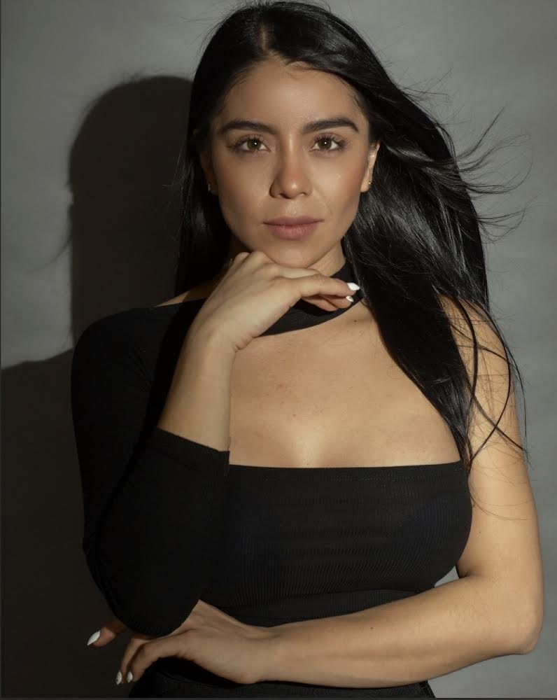 Espectáculos: FABIOLA RIVERA VIVE SU MEJOR MOMENTO COMO ACTRÍZ: ESTRENA DOS PELÍCULAS, UNA NOVELA Y UNA&nbsp;SERIE