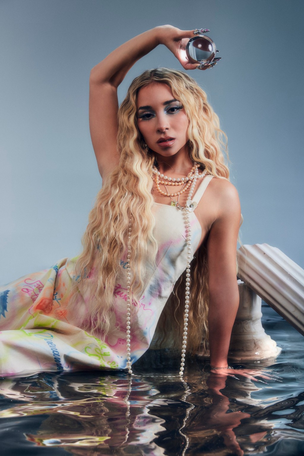 Música: PRINCESA ALBA ESTRENA SU ESPERADO SEGUNDO ÁLBUM «COMO SI FUESE&nbsp;REAL»