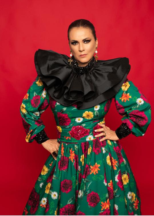 Música: EDITH MÁRQUEZ RINDE TRIBUTO A ROCÍO DURCAL CON UNA VIBRANTE VERSIÓN EN VIVO DEL CLÁSICO&nbsp;“COSTUMBRES”