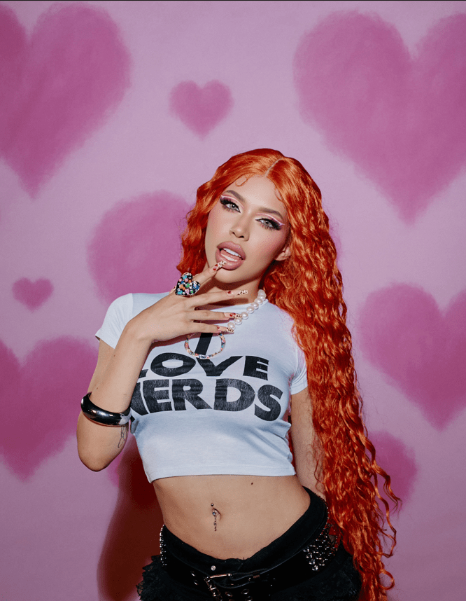 Música: YERI MUA PRESENTA UNA RENOVADA VERSIÓN CON «DE CHAVA&nbsp;DELUXE»